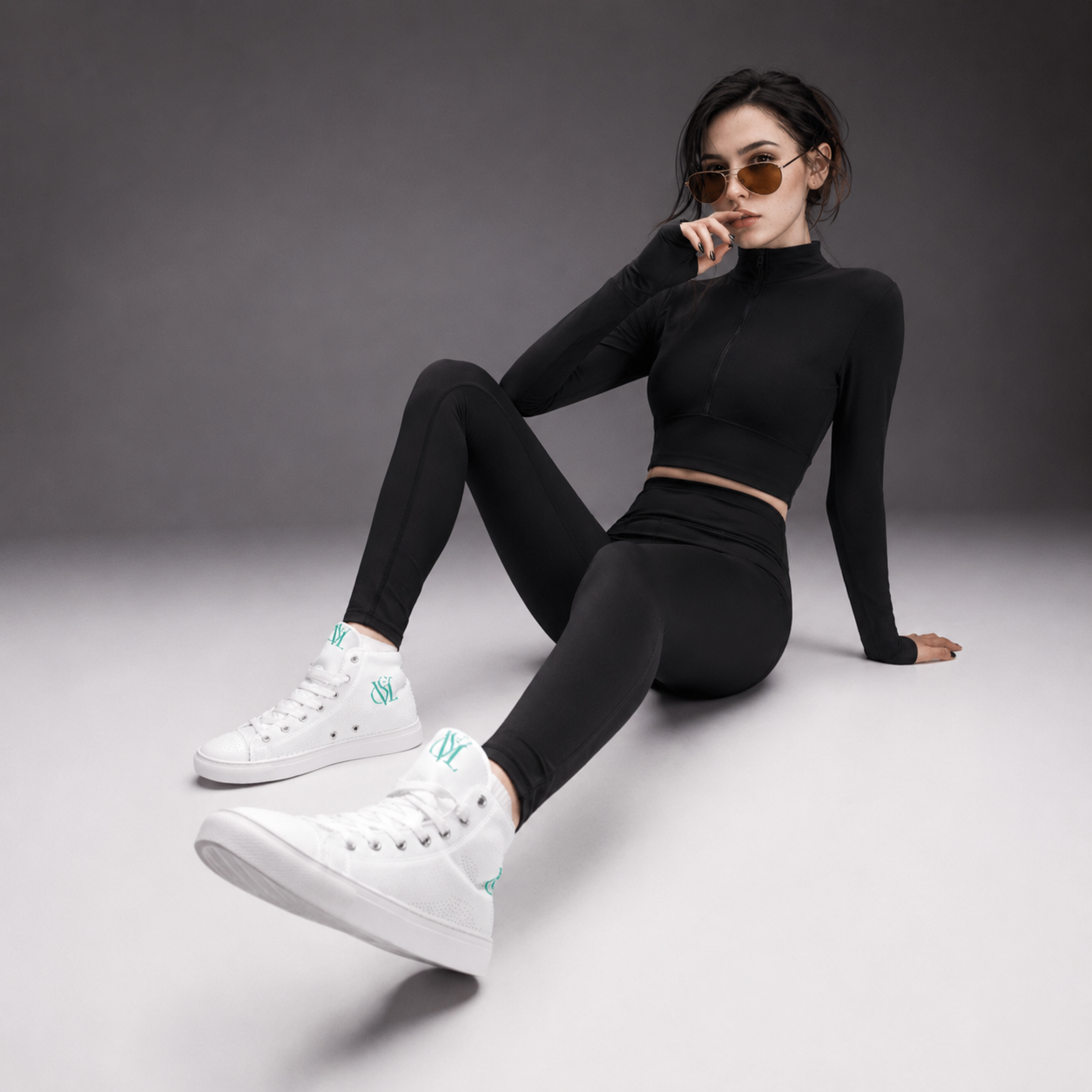 VERSIL Sneakers
